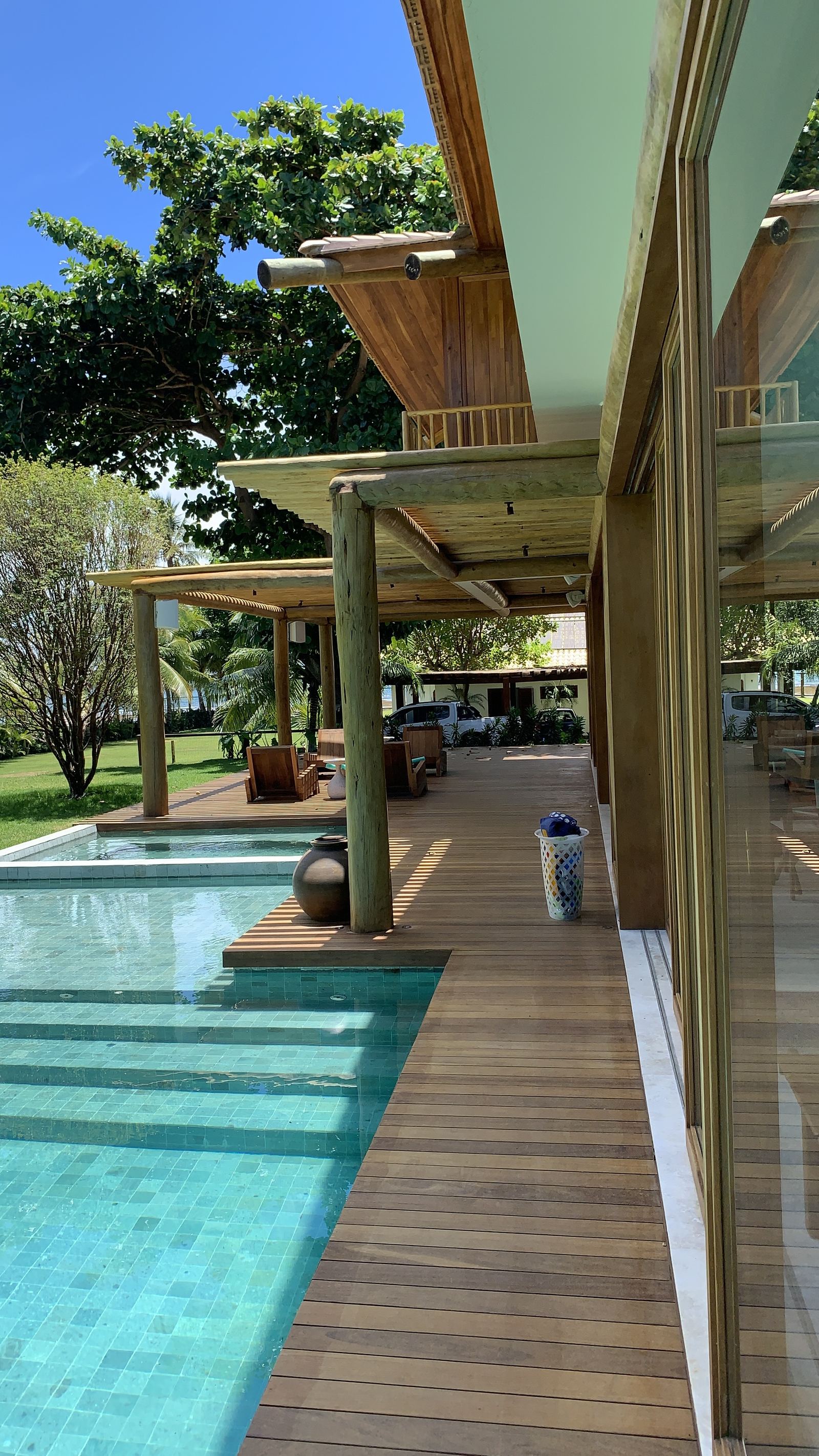 Casa FS — deck e piscina